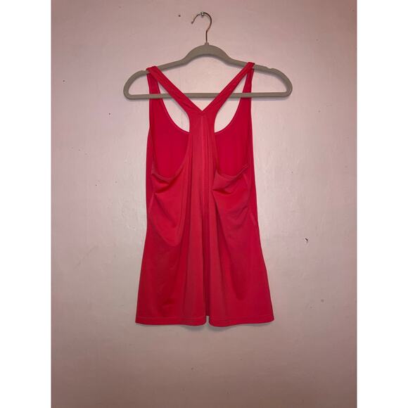 Under Armour hot pink athletic tank top no size compares to a L/XL - Picture 3 of 3